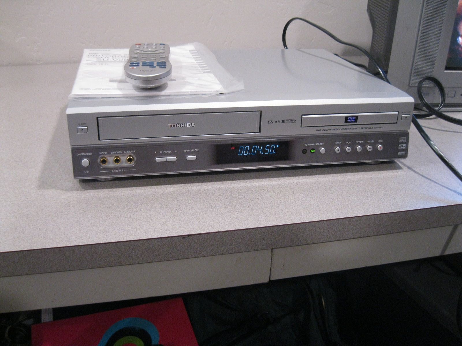 Toshiba DVD/VCR Combo With Remote And Manual