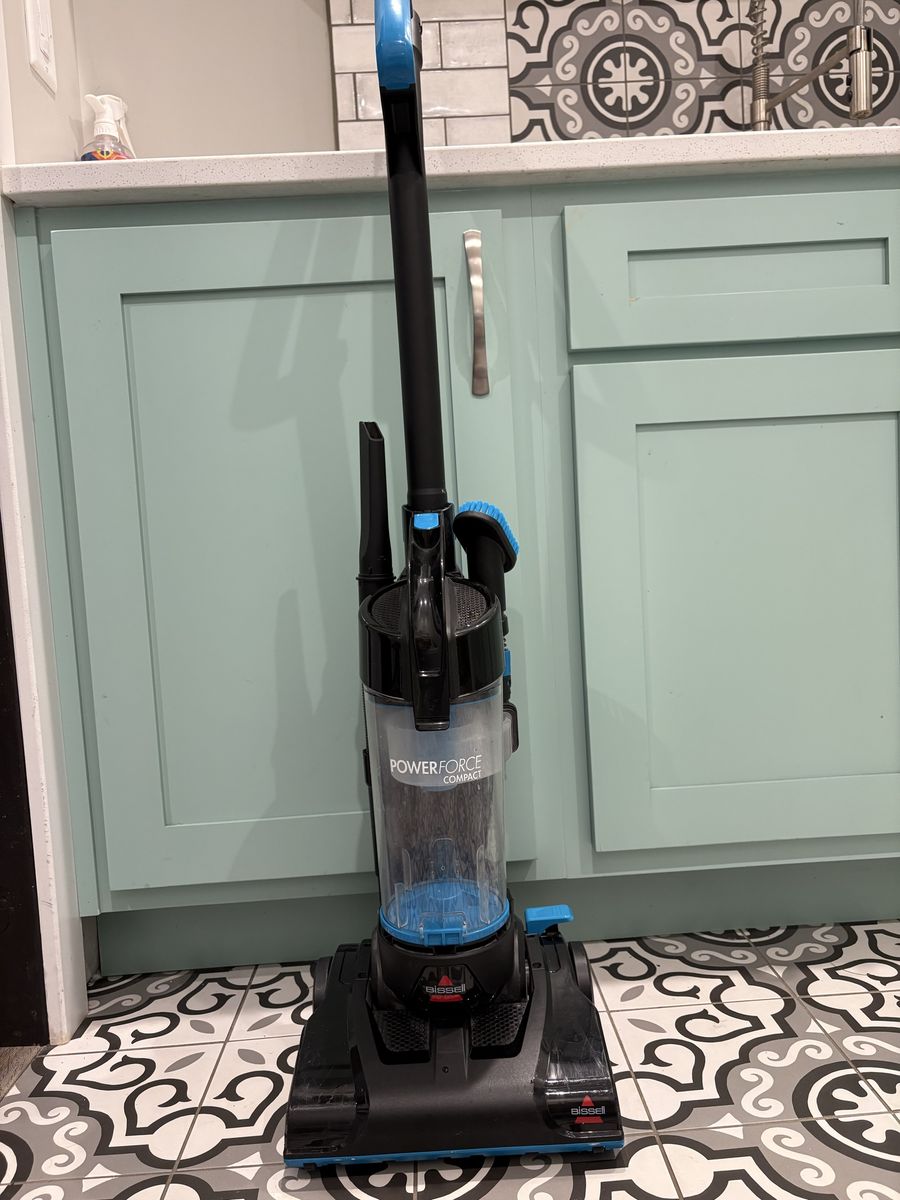 Bissell PowerForce Compact Bagless Upright Vacuum - Black/Blue