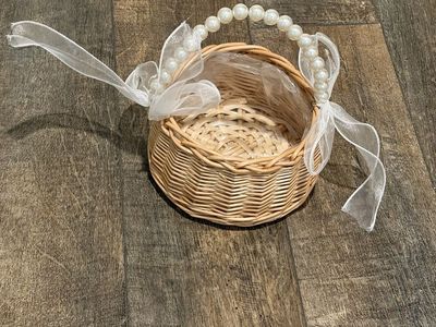 Flower Girl Wedding Basket with Pearl Handle $10