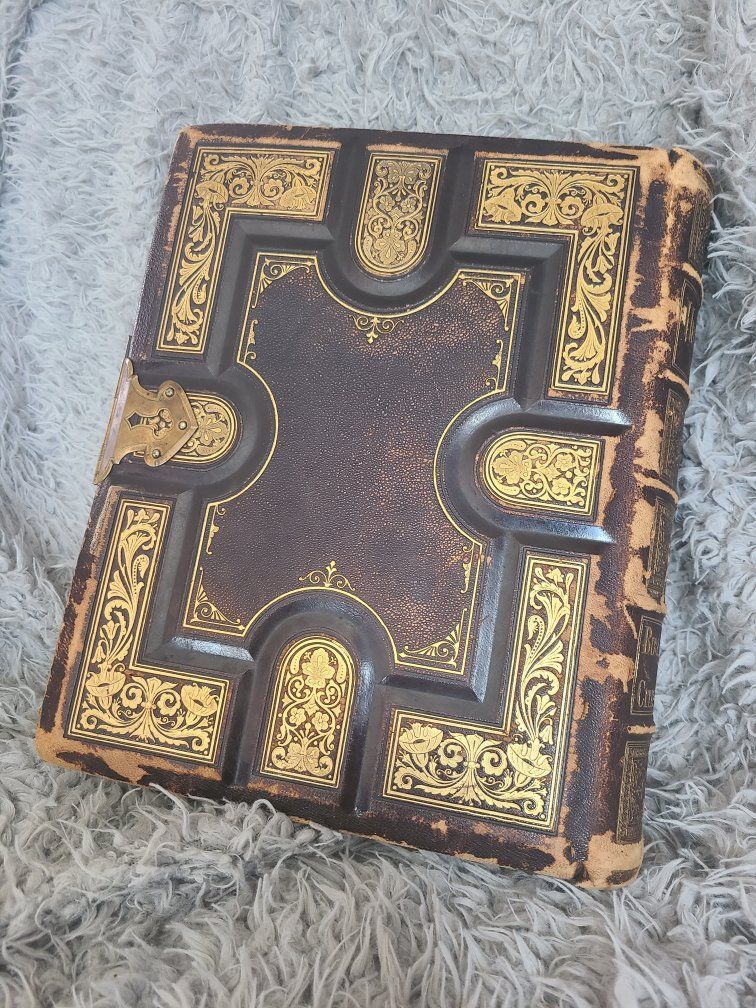 Main image 3