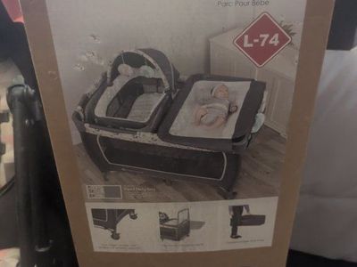 Delux II baby changing table,playpen