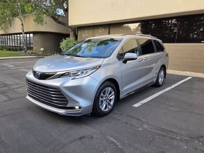 2022 Toyota Sienna Limited Premium 7-Passenger