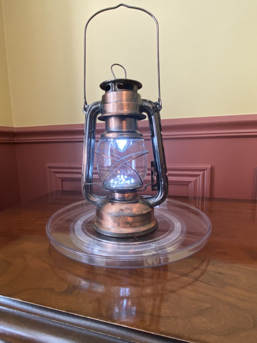LIKE NEW - Copper Battery Operated Lantern - Uses 1 SZ D Battery - Rustic Decor - Emergency Preparedness.