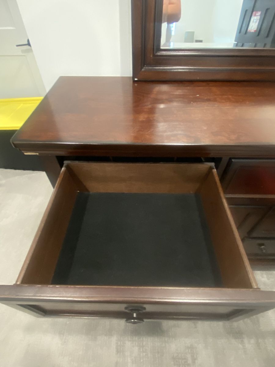 Main image 11