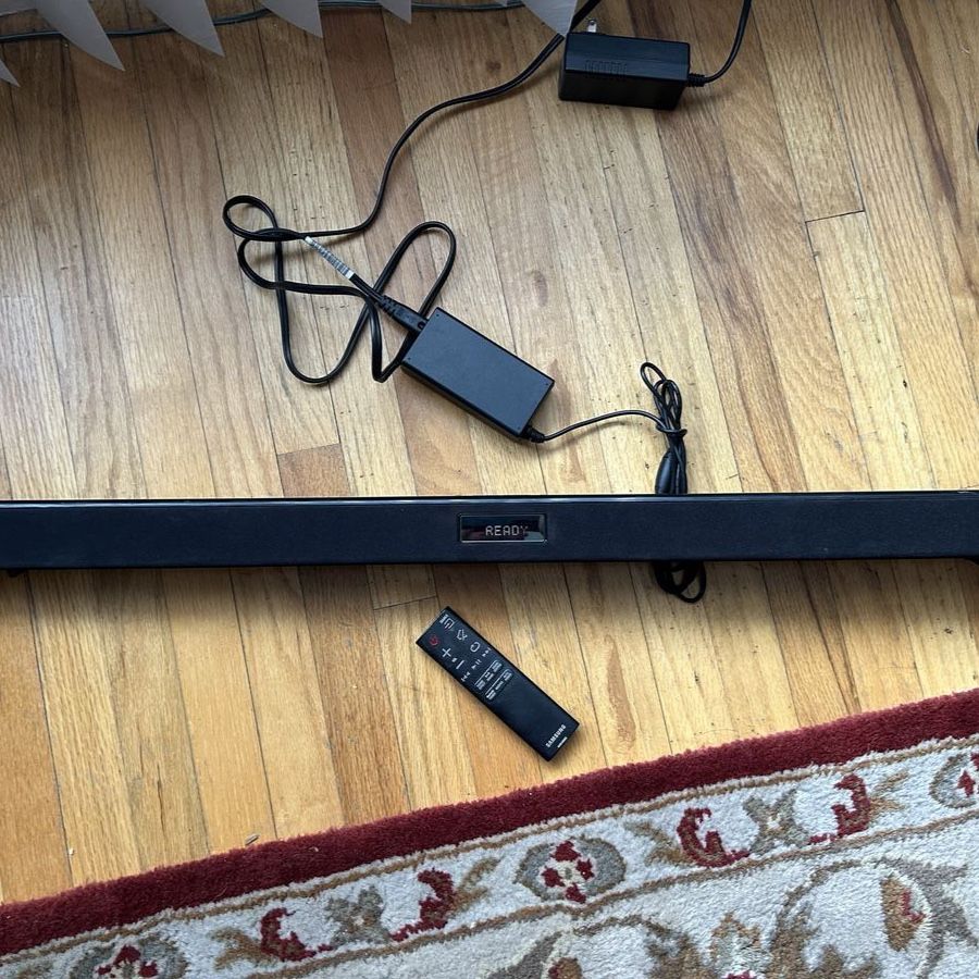 Samsung Sound Bar HW-J450 Tested Works Comes With Power Supply & Remote