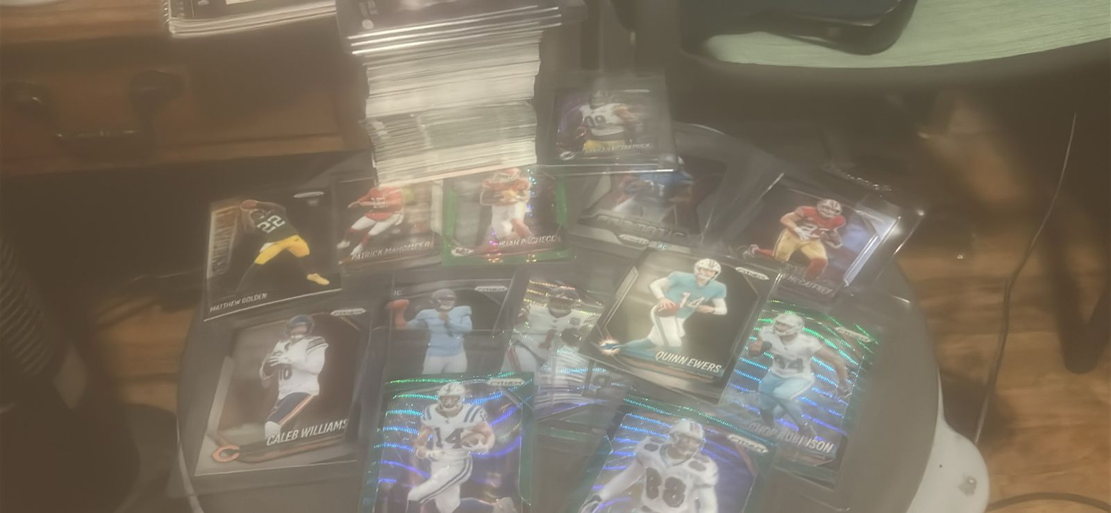 NFL Football Trading Cards Lot - Patrick Mahomes, C. Williams, Q. Ewers, & More! Prizm Collection
