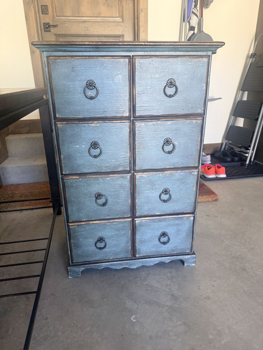Dresser
