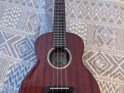 Tenor Ukulele