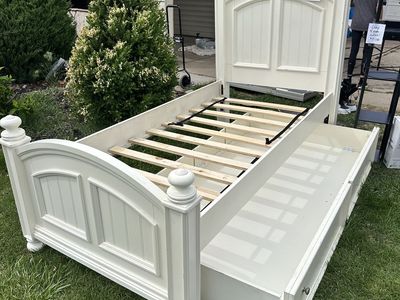 Twin Trundle Bed