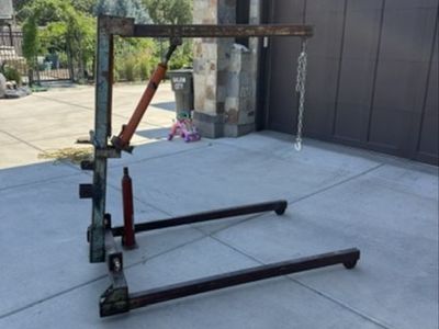 Engine hoist