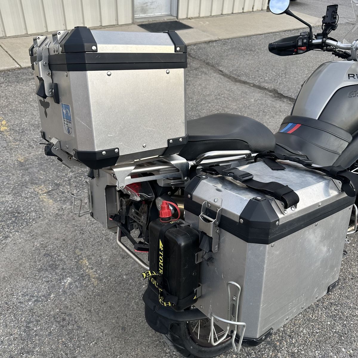 Main image 10