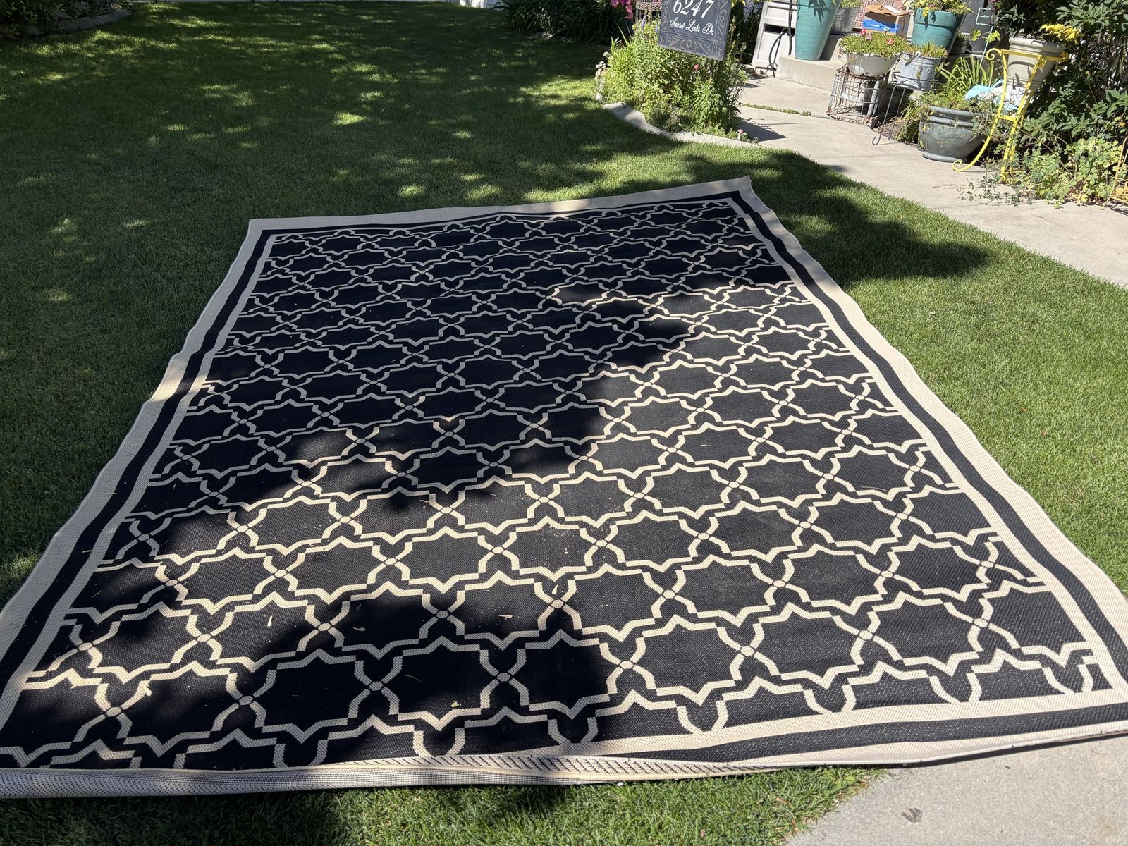 Darling Pattern 9x12 outdoor patio rug