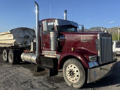 2007 w900 and 2007 side dump