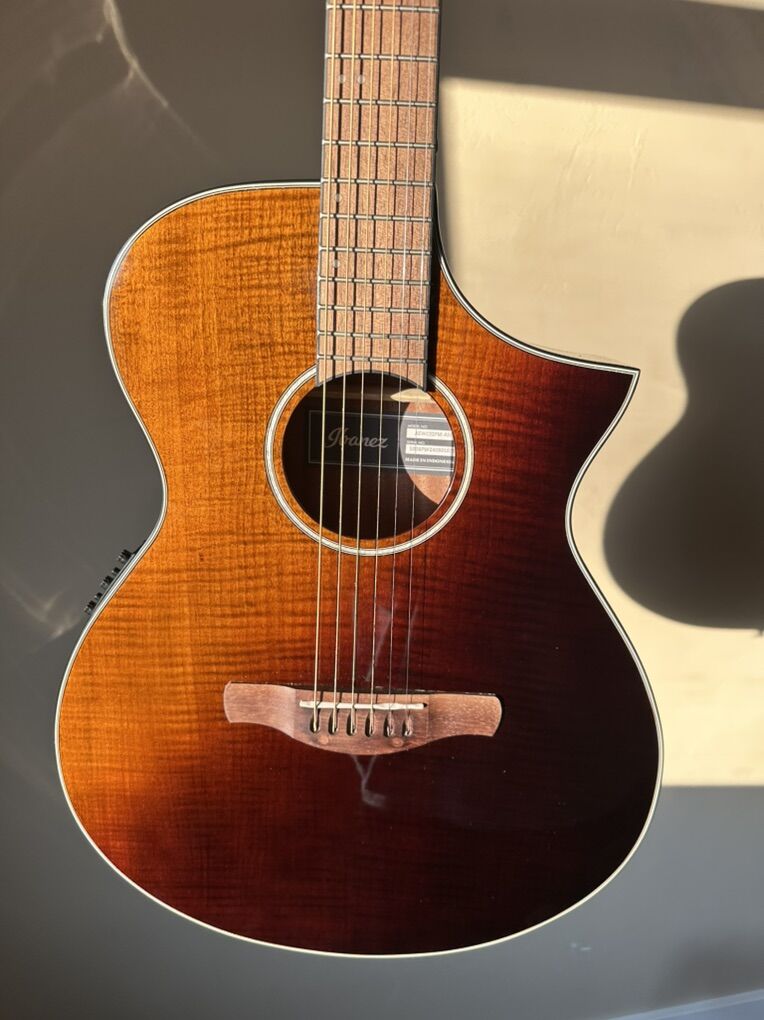 Acoustic Guitar Ibanez AEWC400