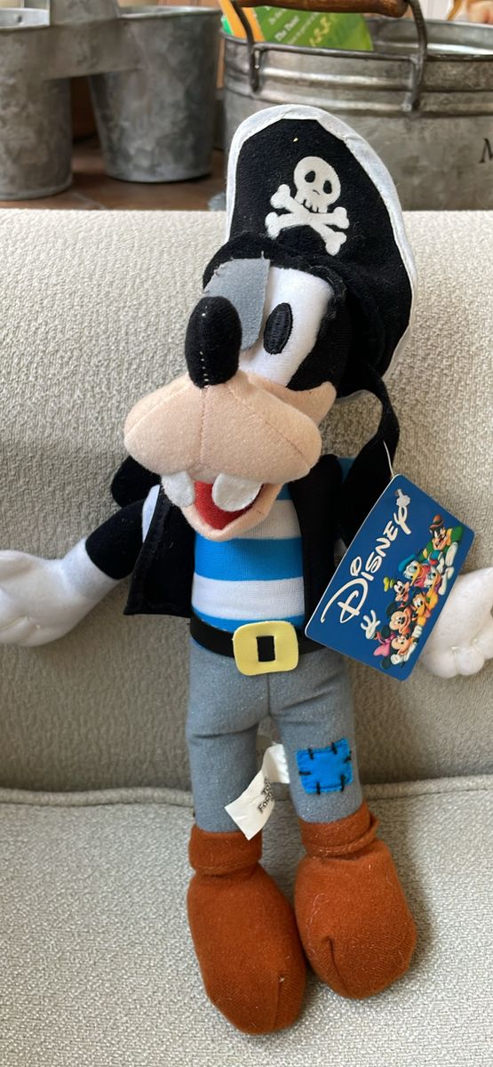 Disney Goofy Pirate Toy Factory 11 Inch Plush