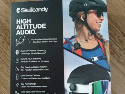 Skullcandy Bluetooth wireless earbuds - NEW