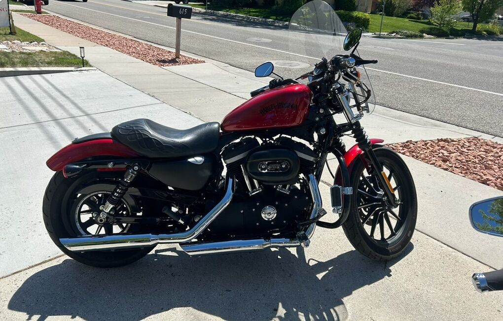 2012 Harley-Davidson Sportster 883 ·