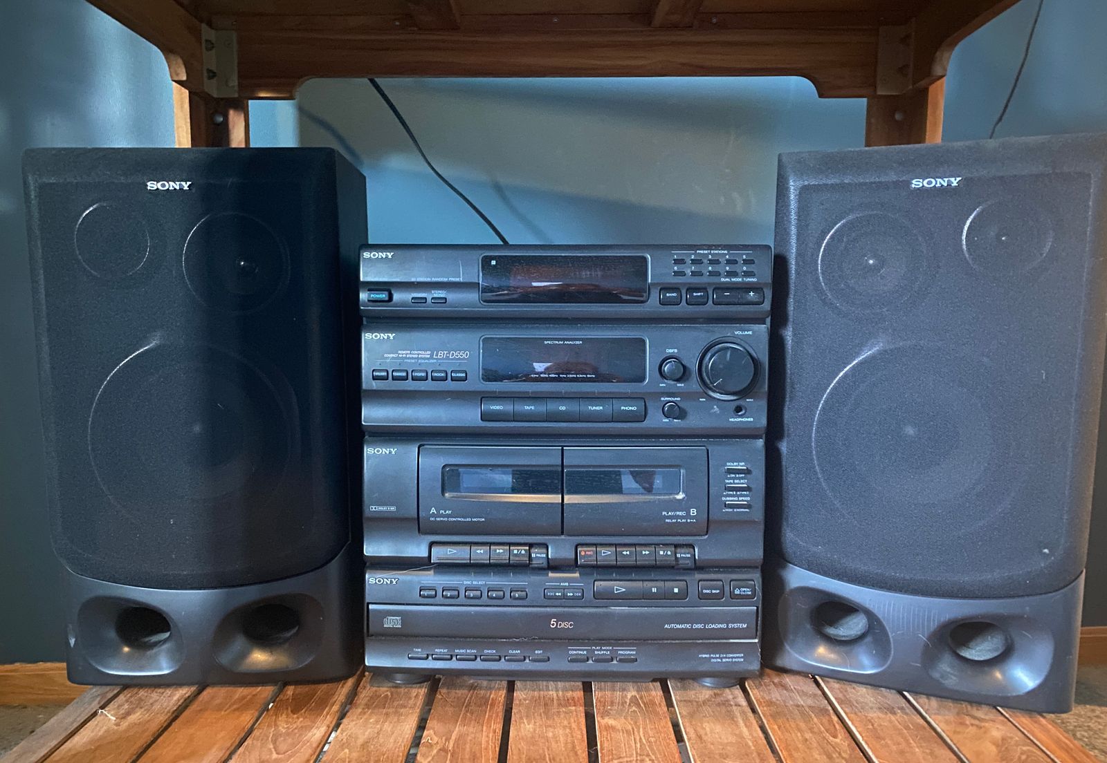 Sony Tuner Five-CD Player Dual Cassette Hi-Fi Stereo System LBT-D550 - Working Perfectly