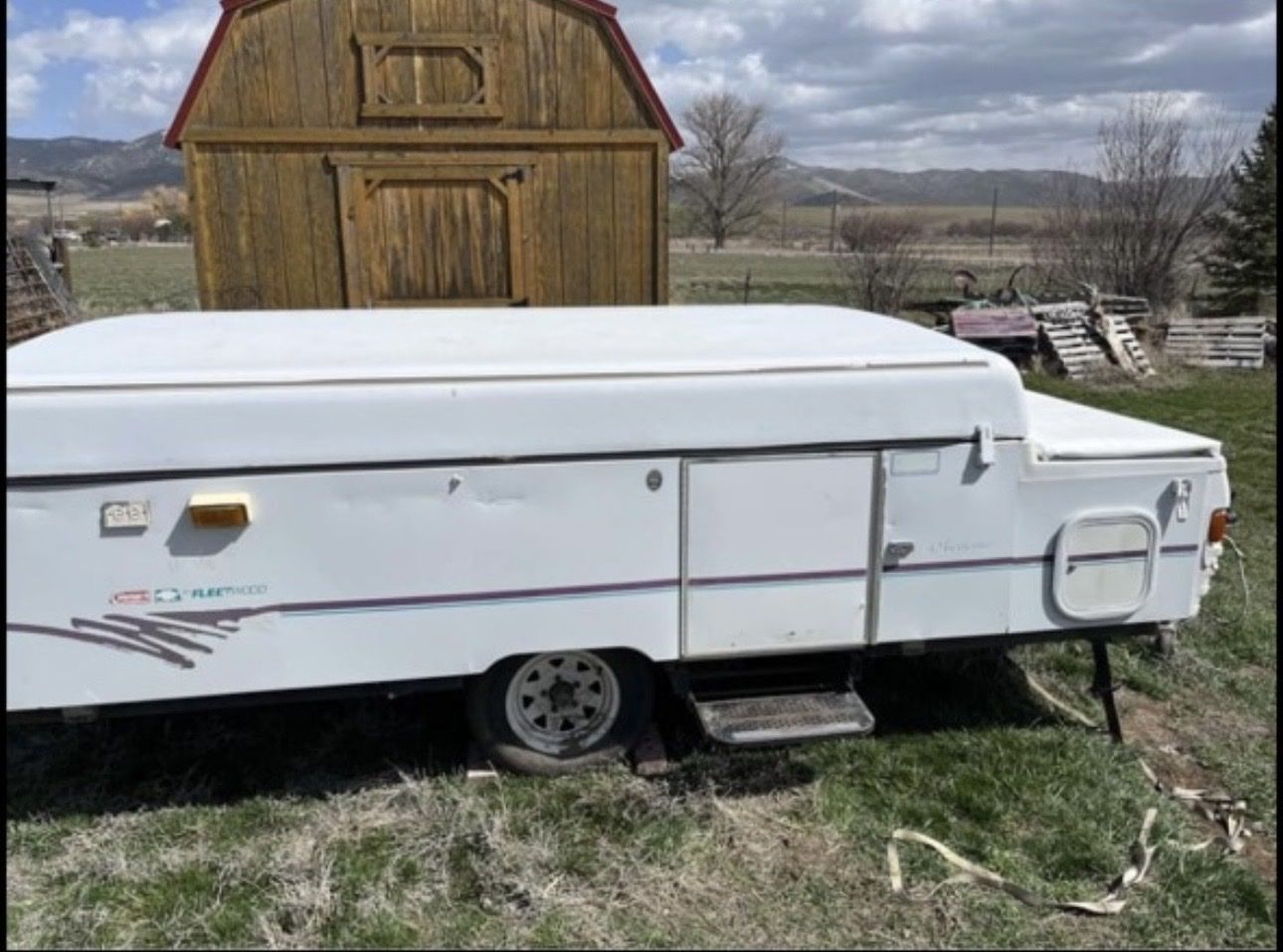 1996 Coleman camp trailer