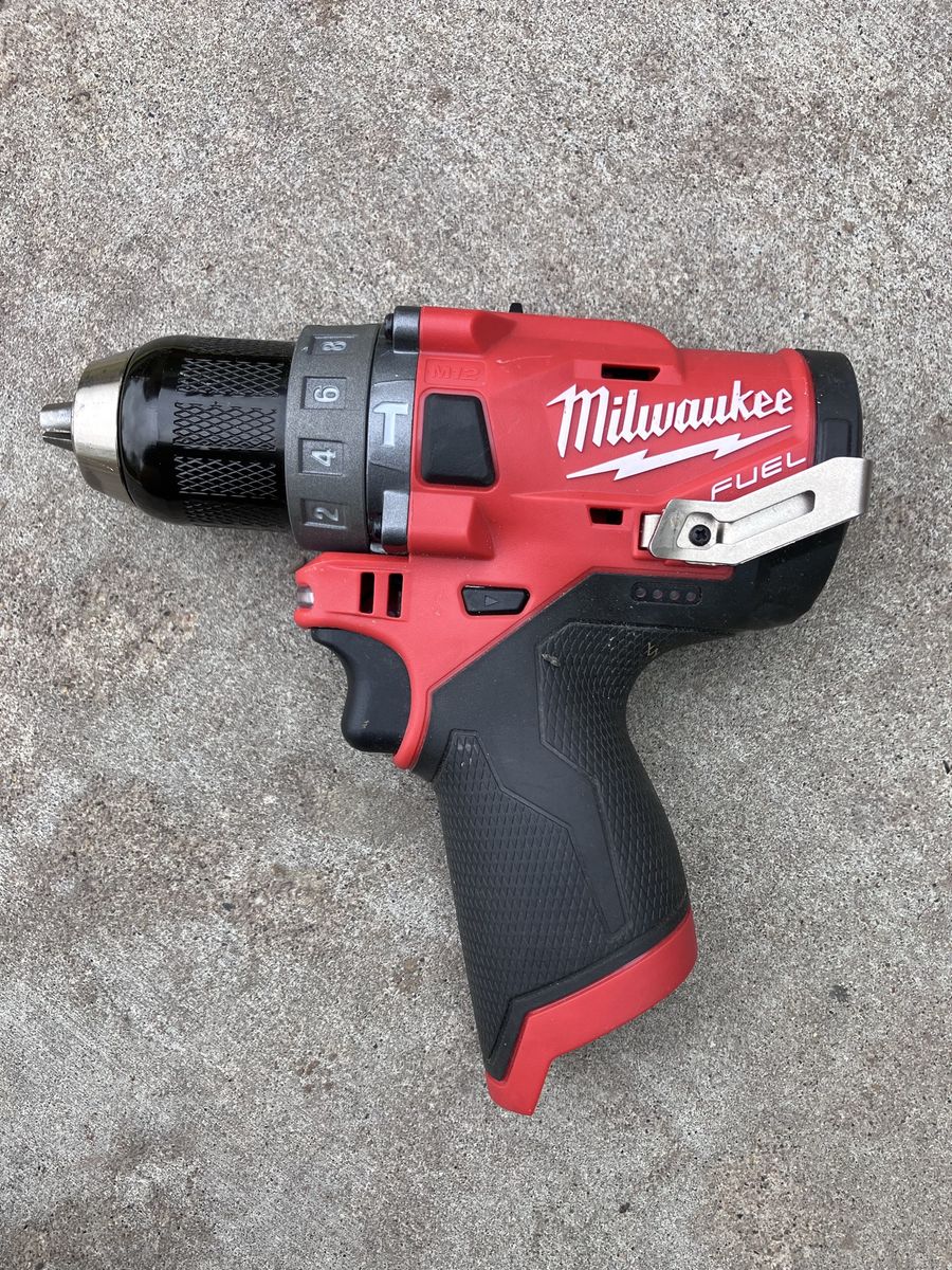 Milwaukee M12 12V Cordless Hammer Drill