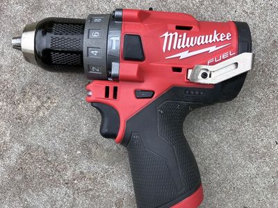 Milwaukee M12 12V Cordless Hammer Drill