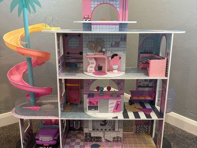 L.O.L surprise! OMG fashion house with accessories $100 obo