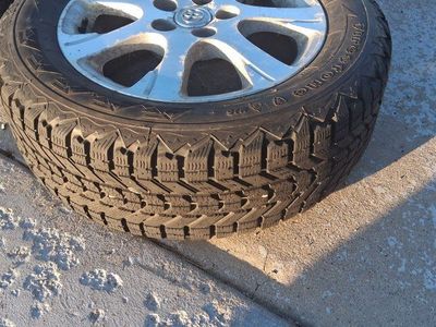 Set of 4 5x114.3 Toyota 215 60 16 snow tires