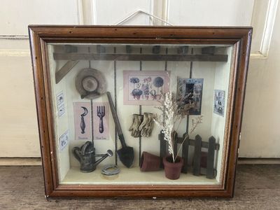 Rustic Gardening Shadow Box Wall Art – Farmhouse Country Décor