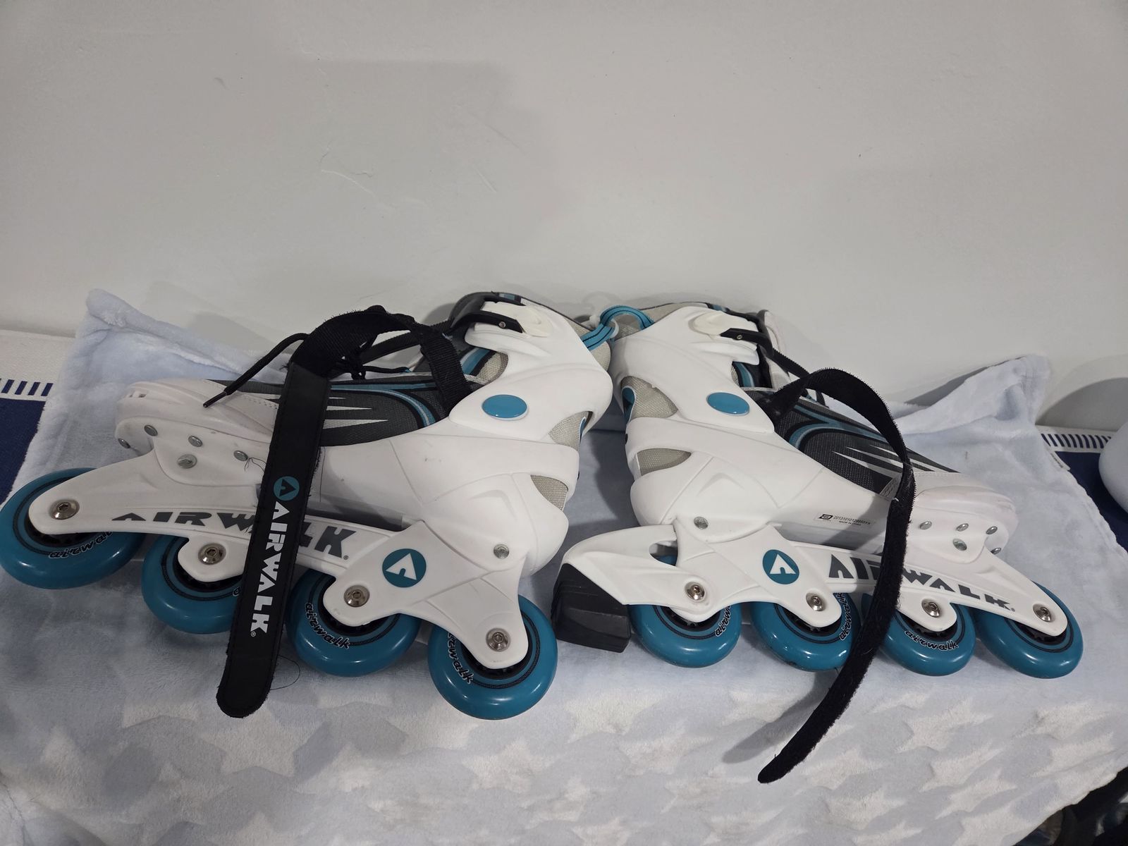AirWalk Rollerblades Inline Skates White/Blue Men's Size 5