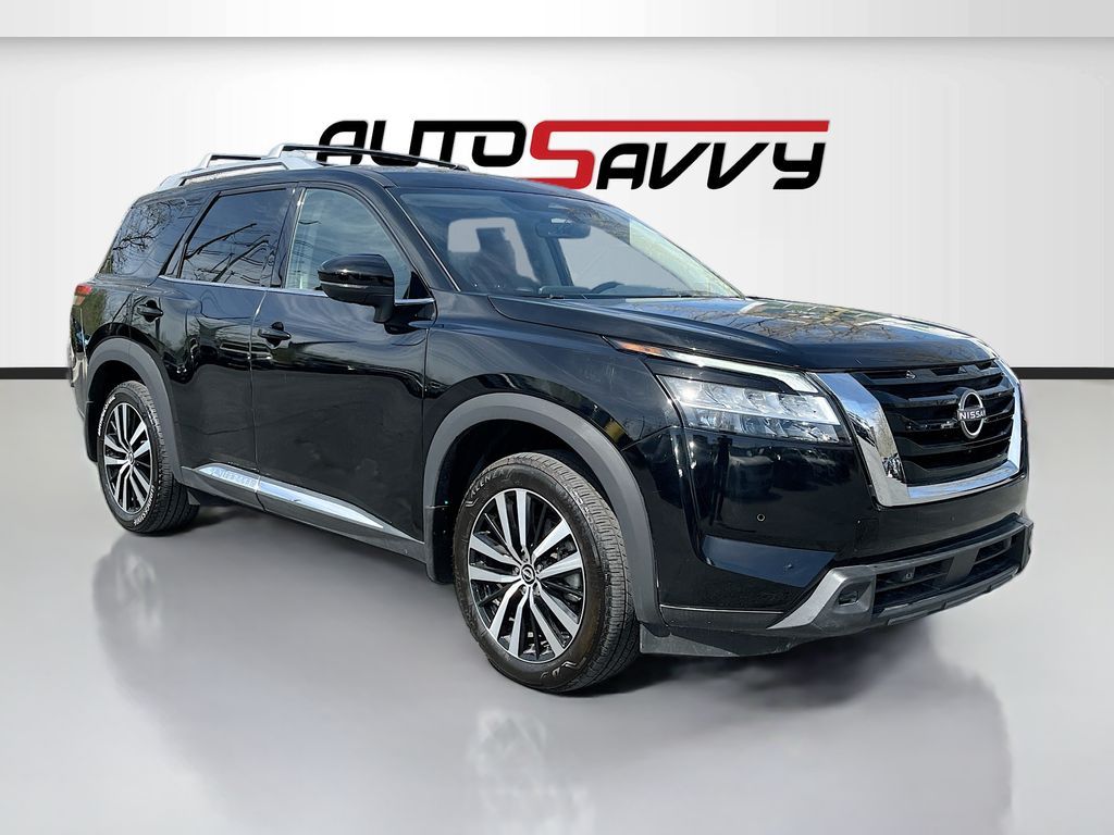 2024 Nissan Pathfinder Platinum