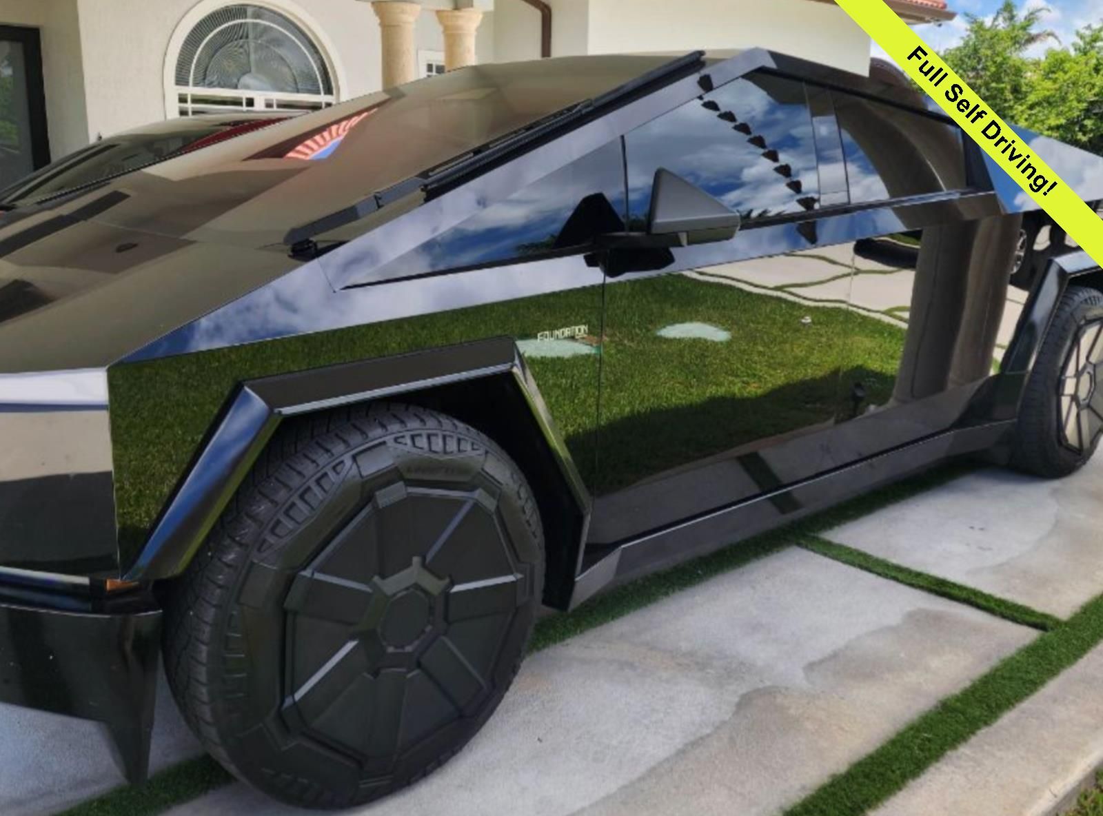 2024 Tesla Cybertruck Base
