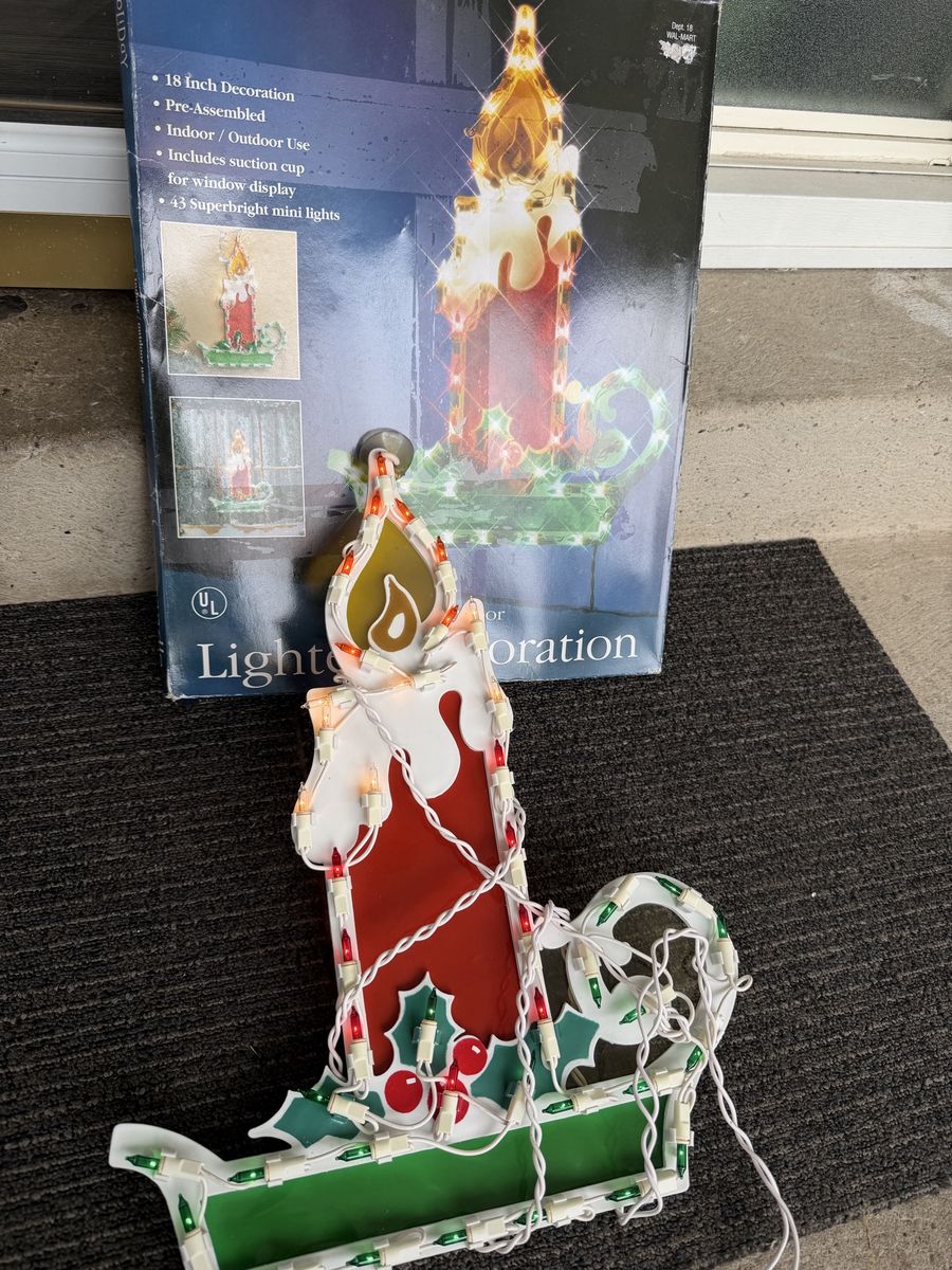 18 Inch Christmas Candle Lighted Window Decoration Pre-Assembled