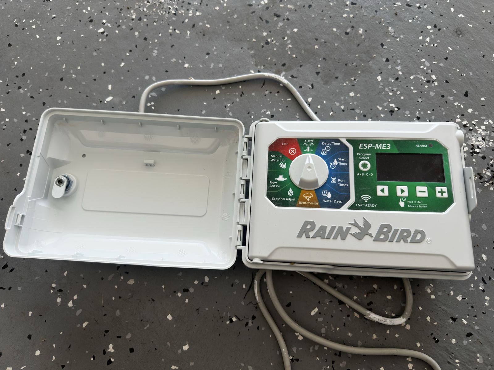 Rainbird esp-me3 sprinkler controller box