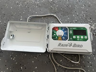 Rainbird esp-me3 sprinkler controller box