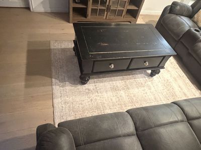 Very beautiful well built coffee table