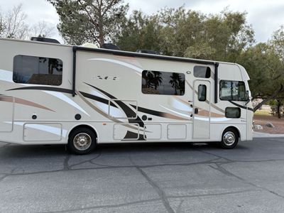 Thor Motor Coach A.C.E. Class A Motorhome - Great Condition RV for Sale