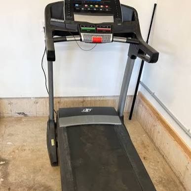 NordicTrack A2750 Pro Treadmill
