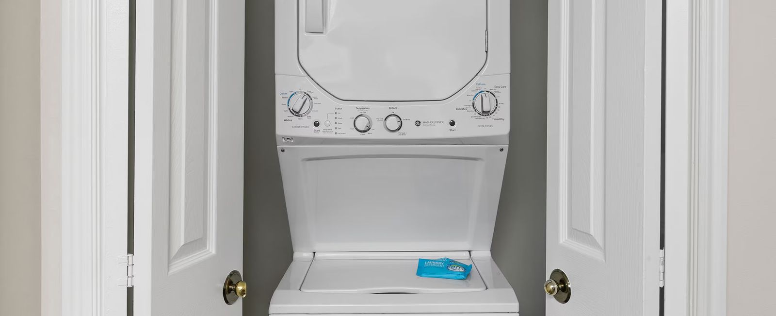 Main image 3