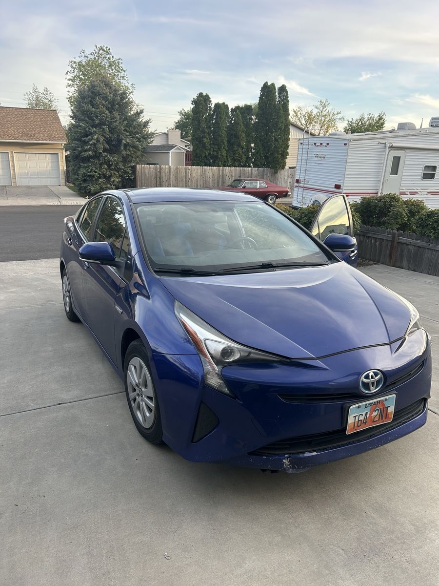 2016 Toyota Prius 