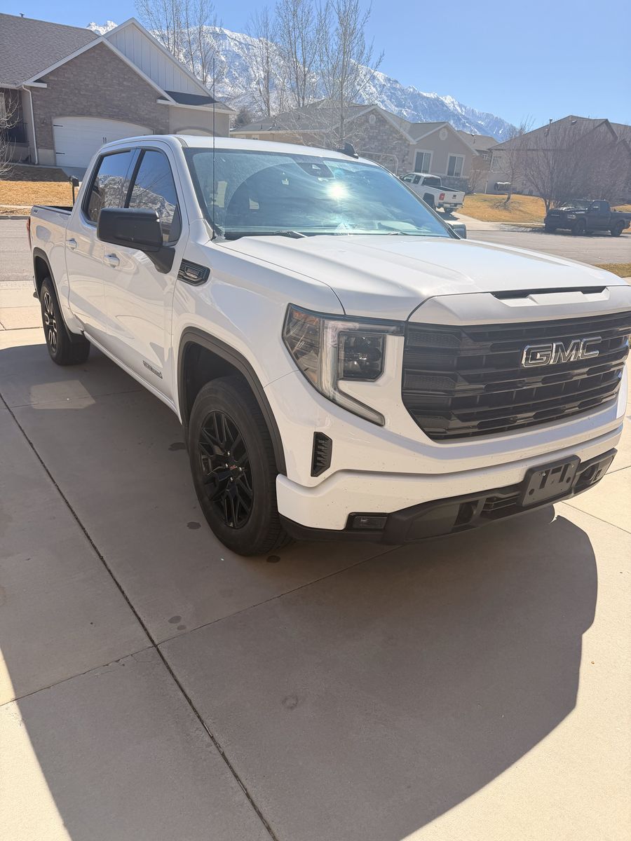 2022 GMC 1500 Elevation