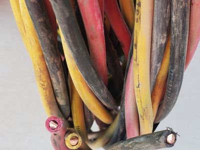 8 gauge solid core coated electrical wire 50'