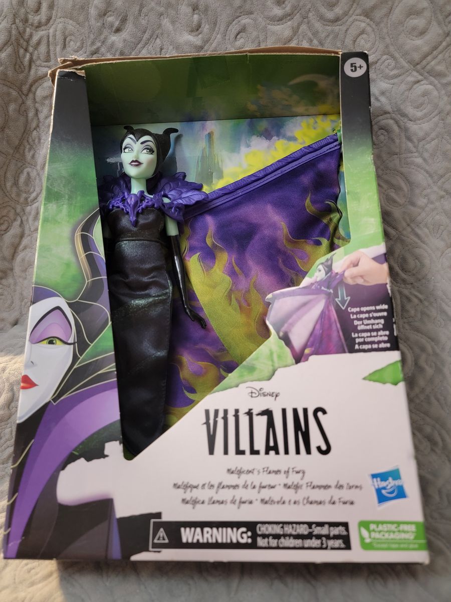 Hasbro Maleficient Flames of Fury figure