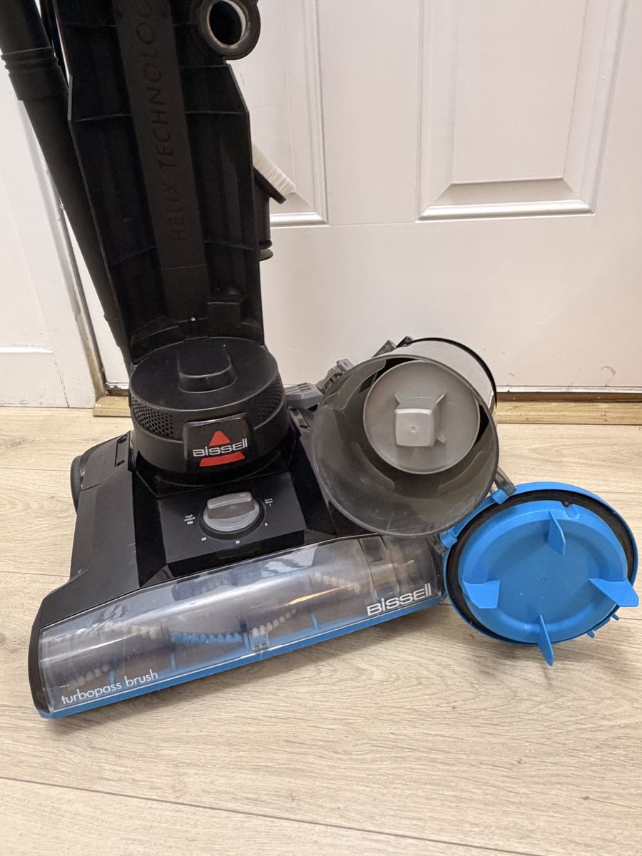 Bissell PowerForce Helix Bagless Upright Vacuum $25