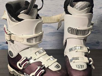 Used Salomon QST Access R70 W 23.5MP Ski Boot