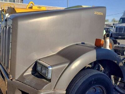 Used 2012 Kenworth T800 Hood Assembly, Part # L29-11771210010SPL