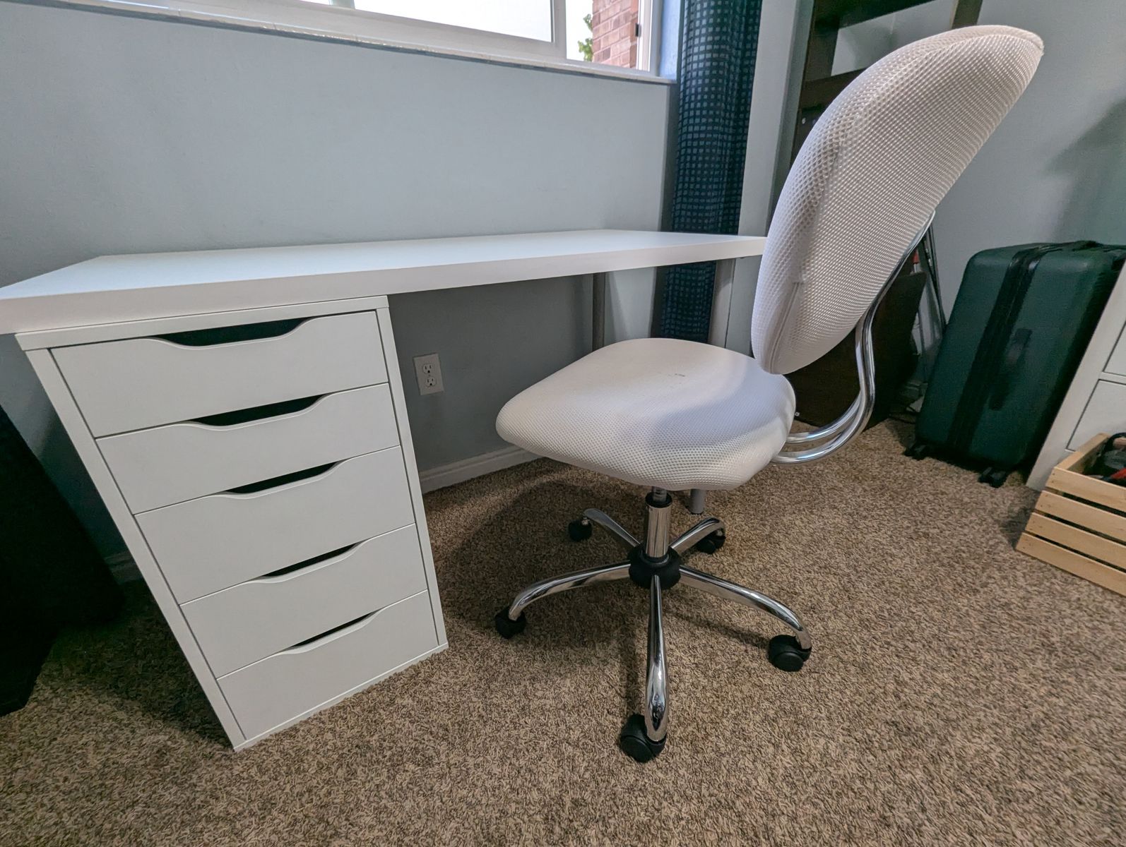 White IKEA office desk and chair $150