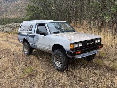 Nissian 720 camper shell