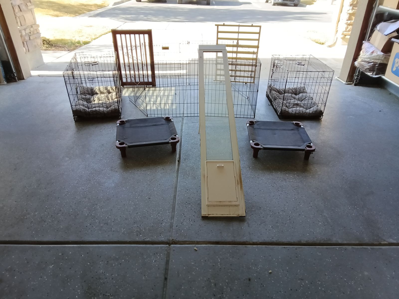 Dog Kennels and supplies