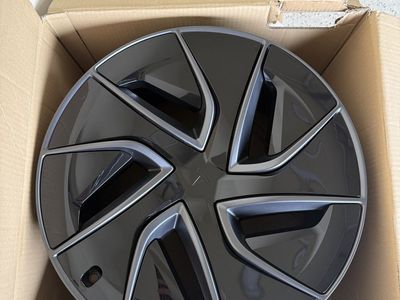 2026 Model S plaid 19inch Rims Set Of 4