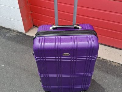 American Gear Luggage Suitcase Good!